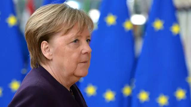 Меркель вручили увольнительную грамоту