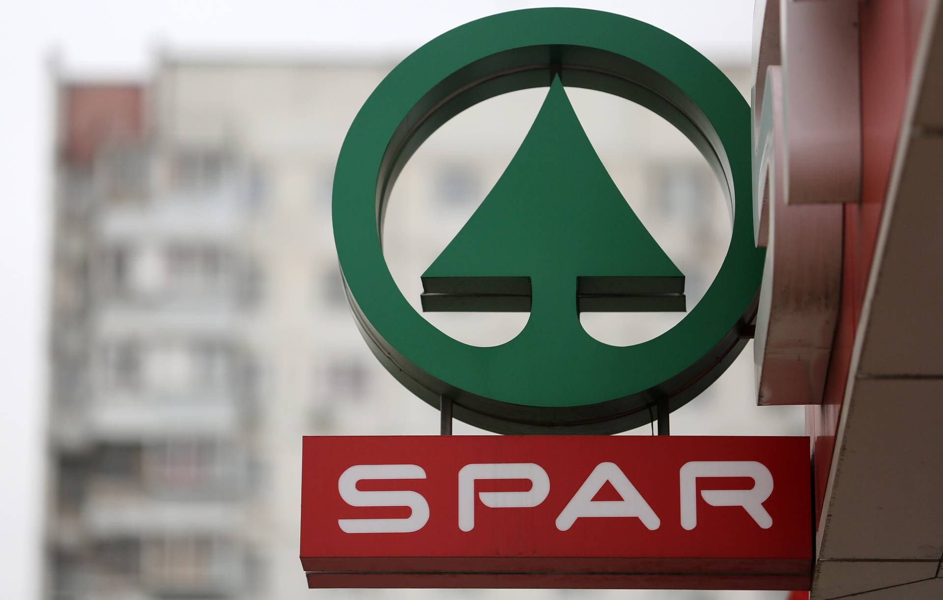 Руководители торговой сети Spar подозреваются в хищении 8 млрд рублей у Сбербанка