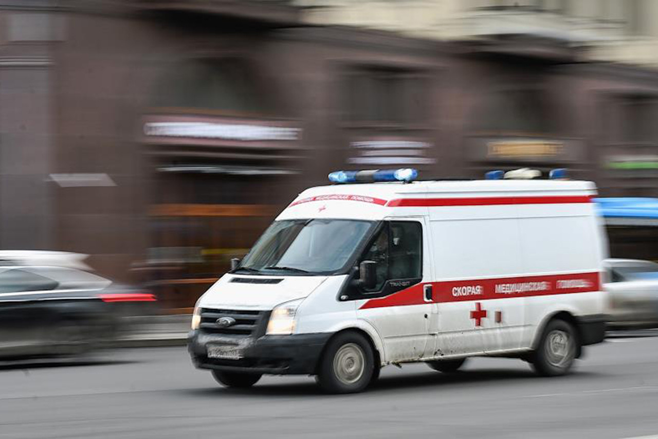 Медбрат из Москвы объяснил приезд скорых через два часа после вызова