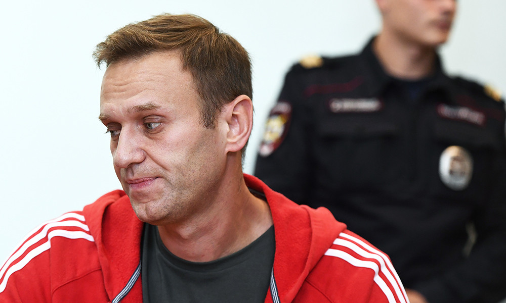 Навальный доставлен в суд