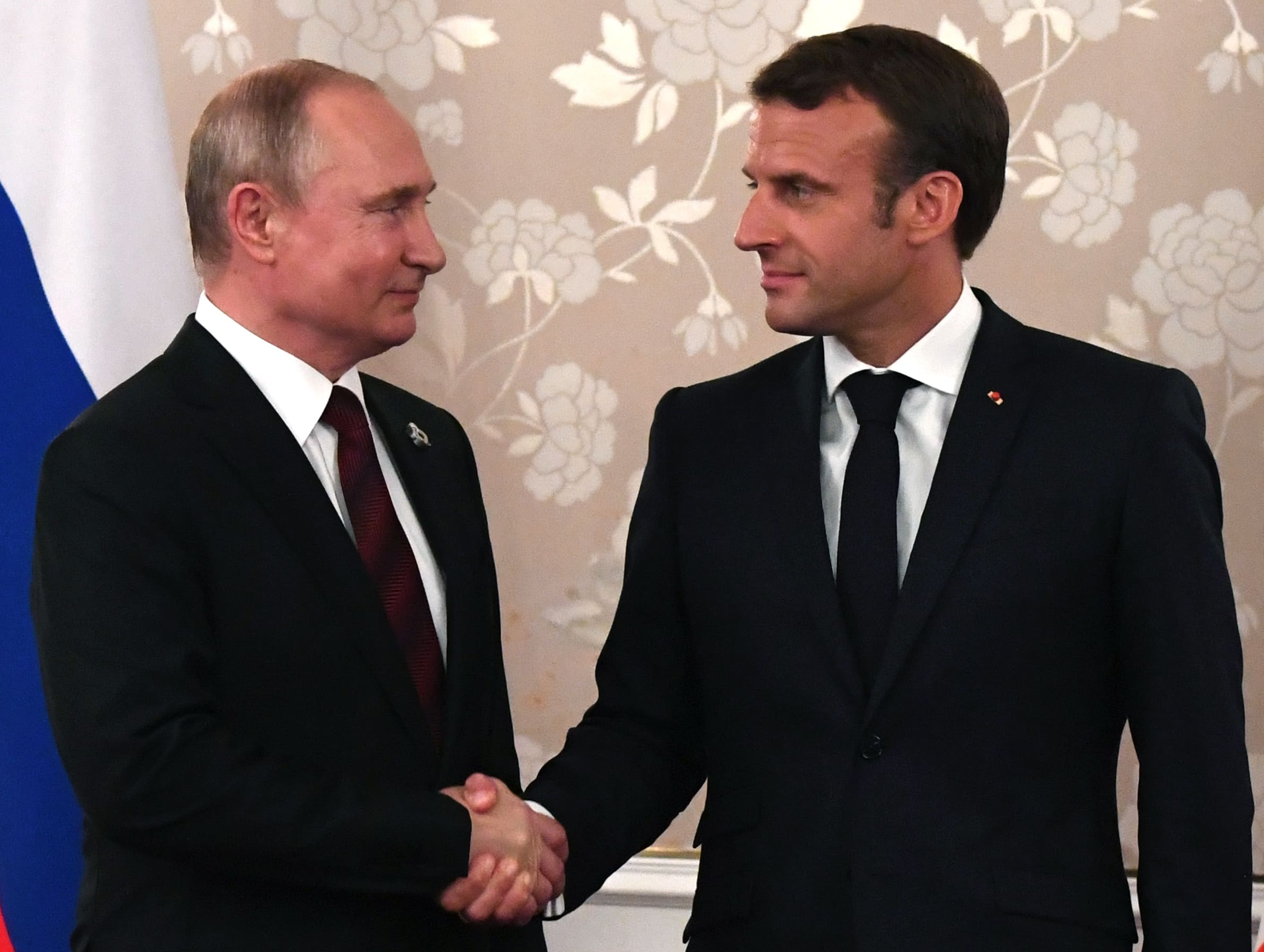 Обещание Путина: СМИ сообщили о договоренностях президента РФ с Макроном