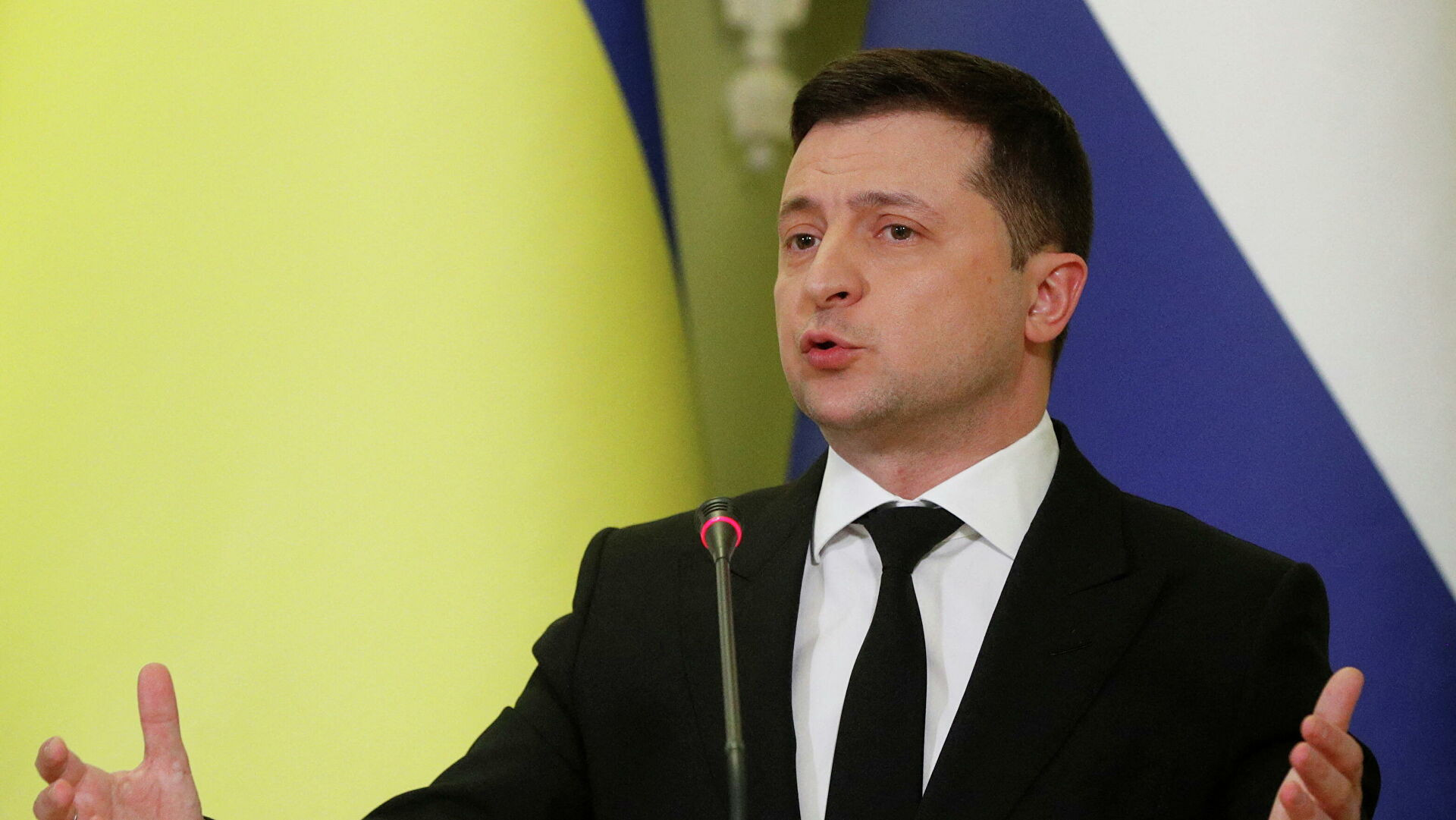 «Это измена»: Зеленского обвинили в предательстве Украины