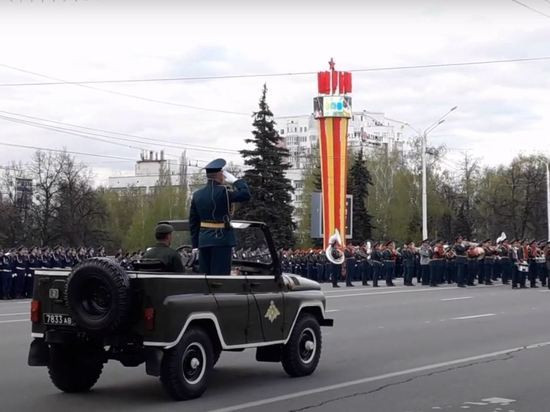 В Уфе рассказали о загоревшемся во время репетиции шествия танке