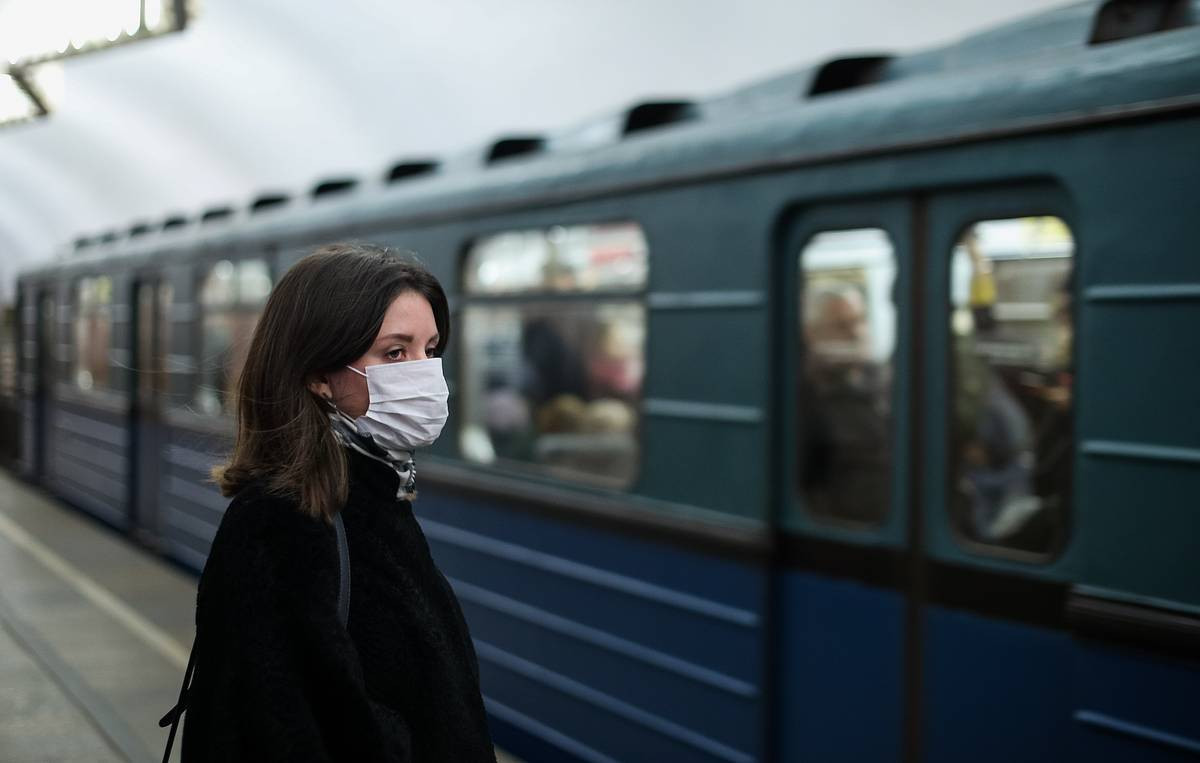 Россияне заметили исчезновение читающих людей в московском метро