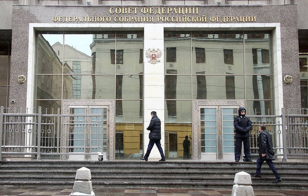 Комиссия СФ предлагает блокировать соцсети за призывы к незаконным акциям