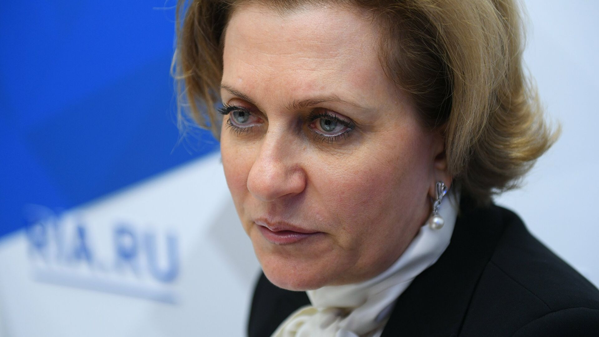 Попова: вредные советы не вакцинироваться уносят жизни людей