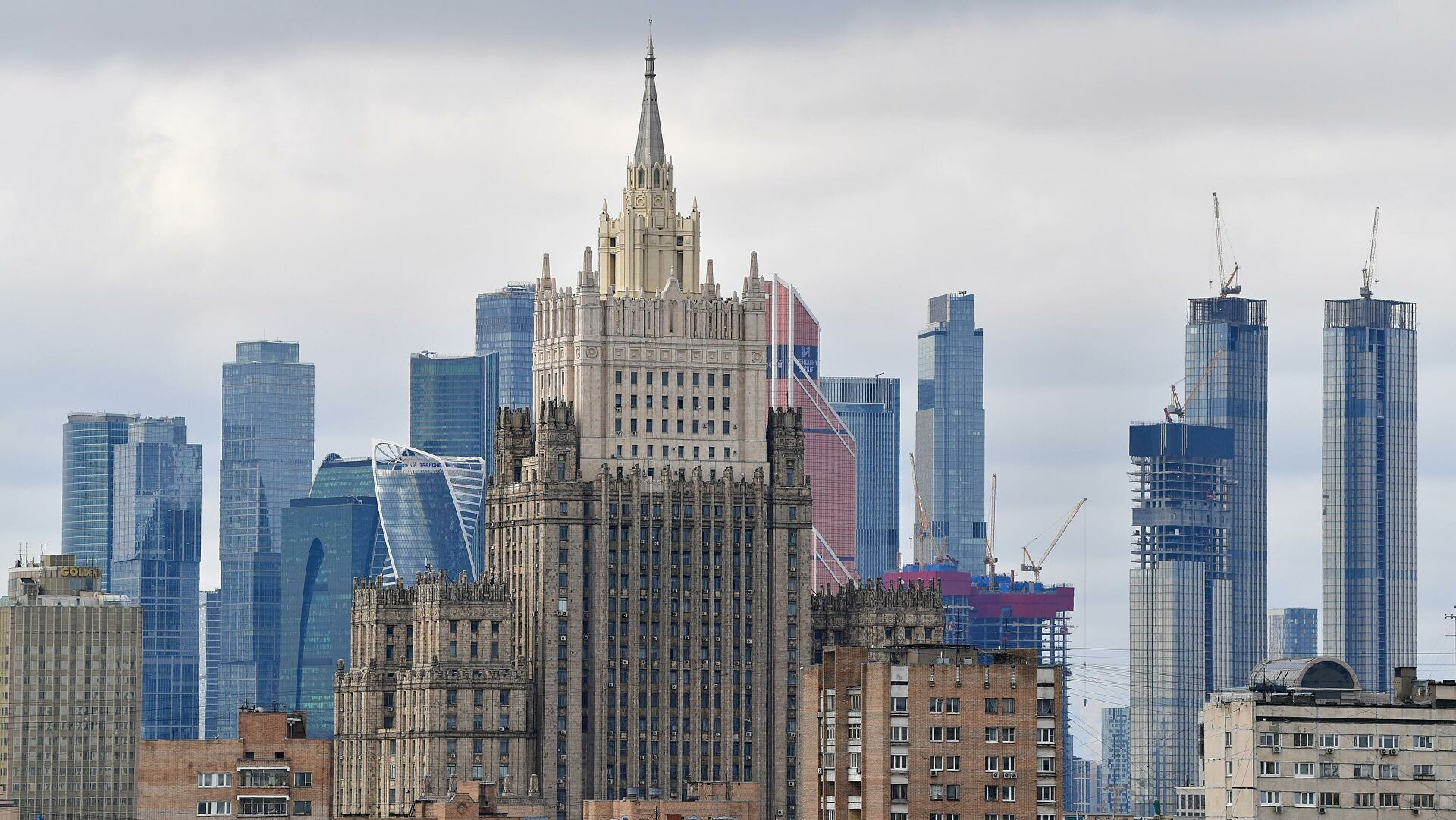МИД: Россия не обязана поставлять весь газ через Украину