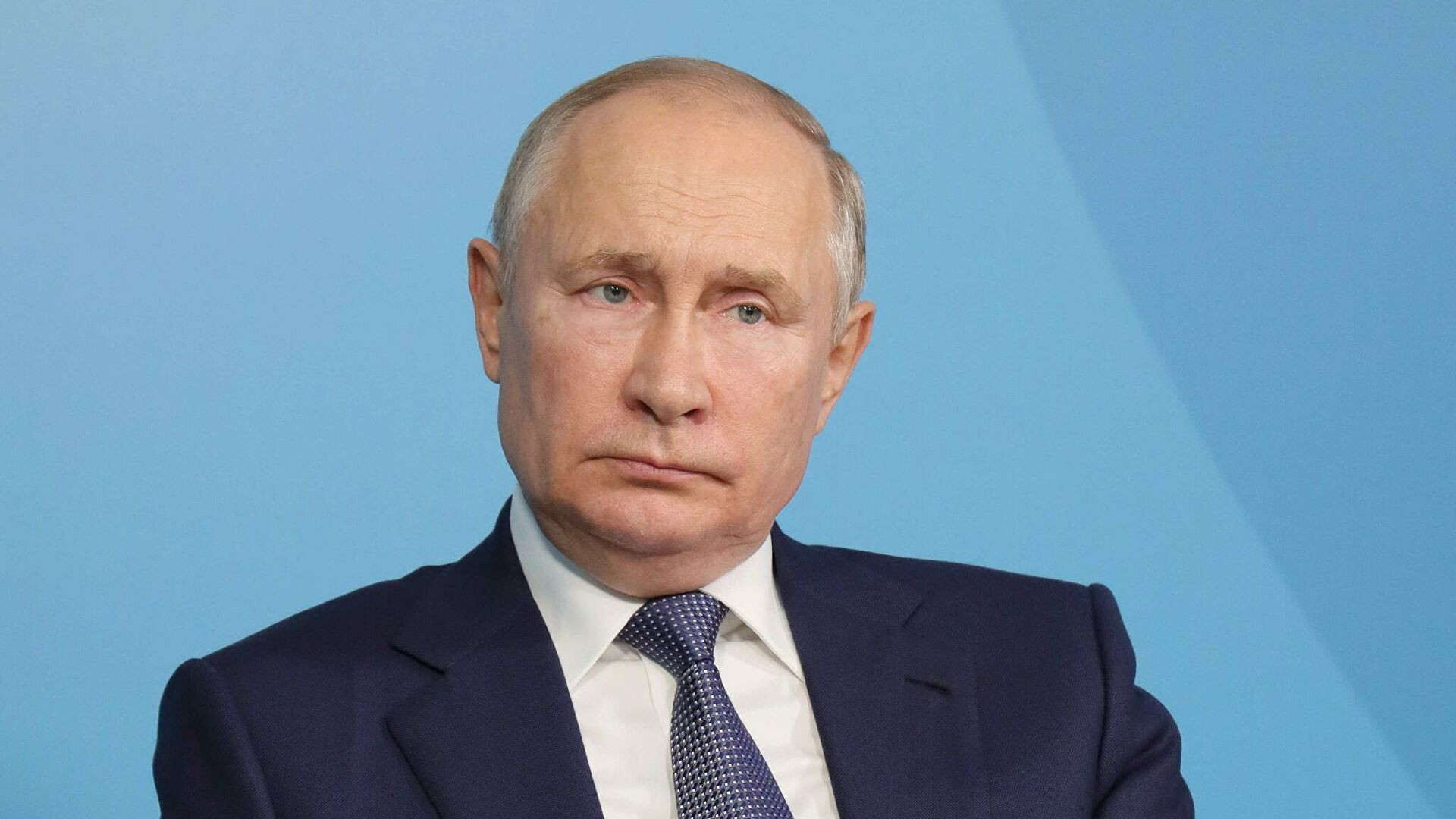 Путин призвал работать с правительством талибов