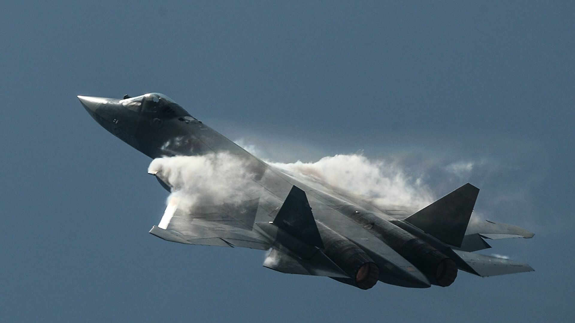 «Красивый убийца»: показанный на параде Победы Су-57 восхитил американцев