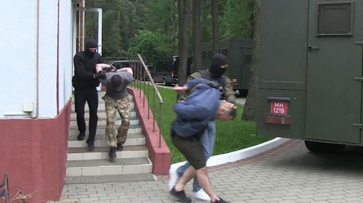 «Может, ты не боец, а водопроводчик? Приcылай паспорт»