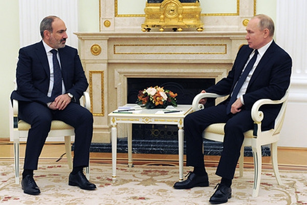 Пашинян предложил Путину построить в Армении новую АЭС