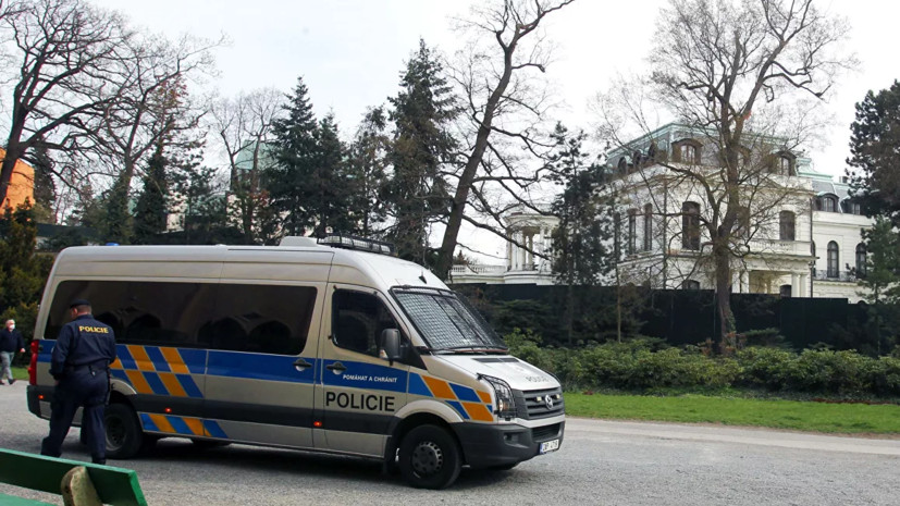 Задержанному в Праге россиянину дали чешского адвоката