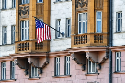 Россия попросила США нормализовать выдачу виз россиянам
