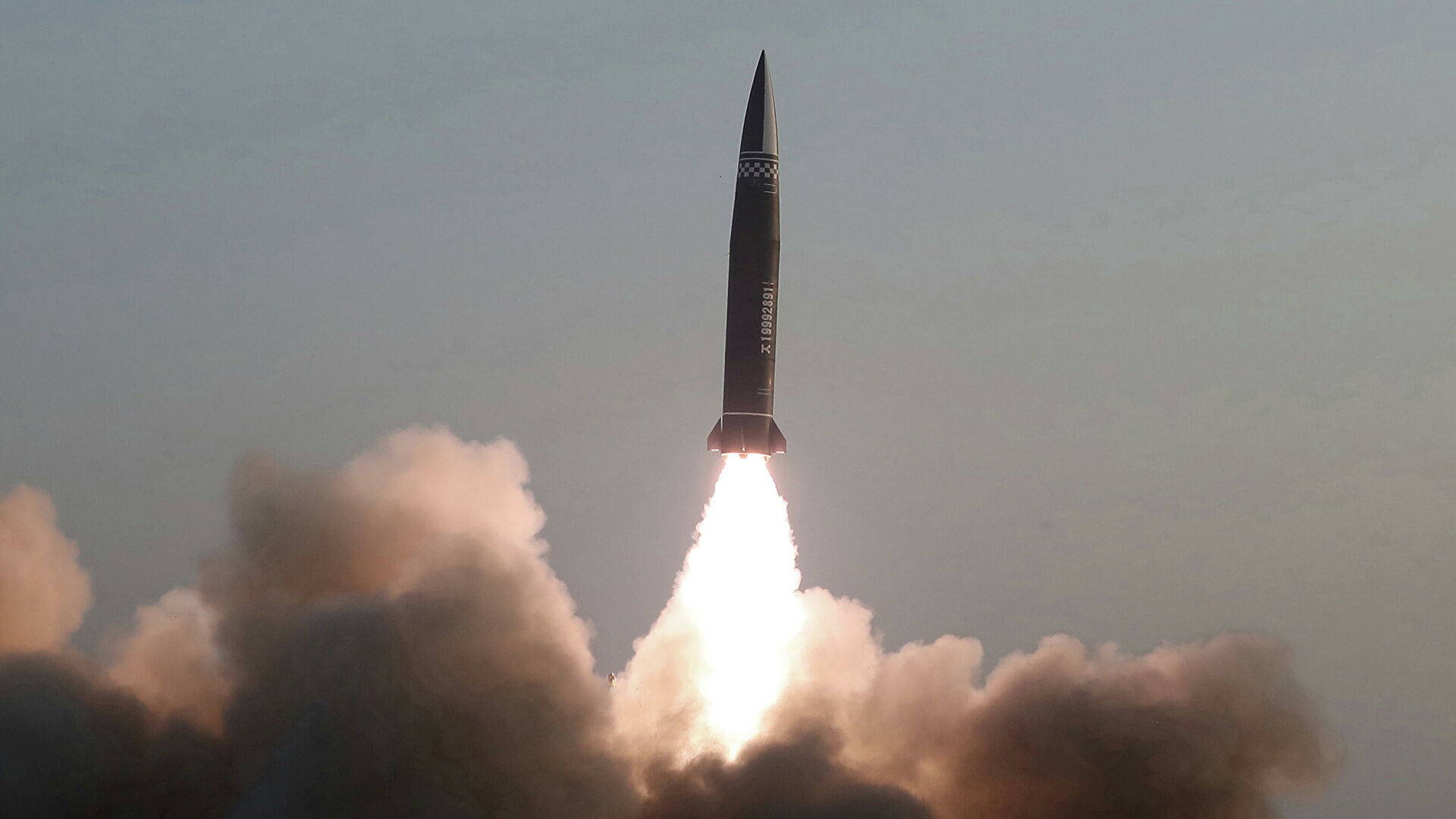 СМИ: запущенная Пхеньяном ракета пролетела более 700 км