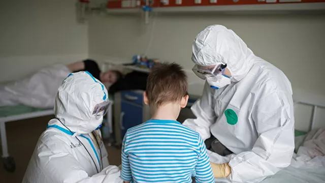 Иммунолог предупредил о смертельной опасности омикрона для детей