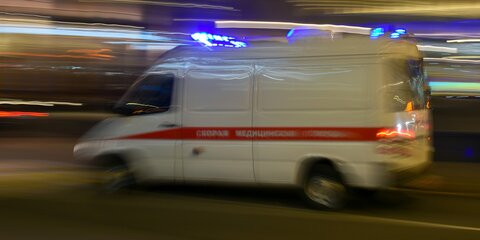 В Москве подросток выпал из окна 17-го этажа и выжил