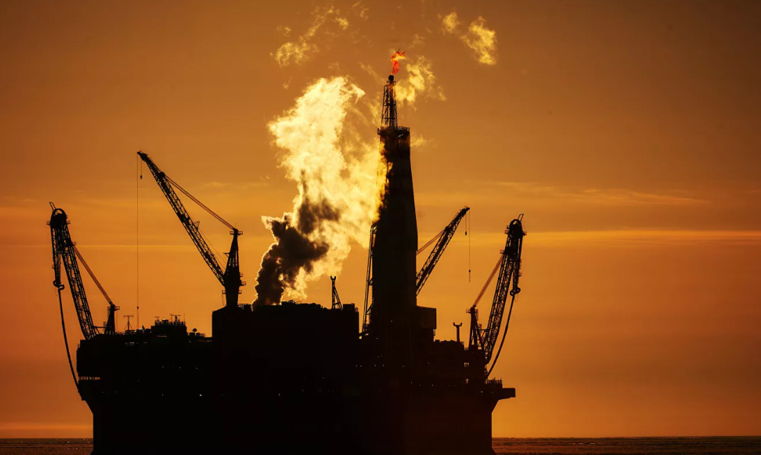 Нефтедобывающее судно взорвалось у берегов Нигерии