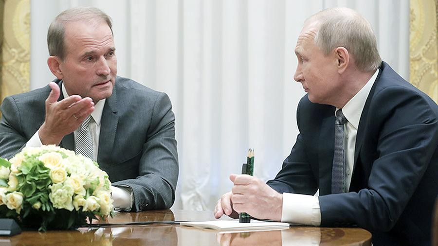 В Кремле рассказали, кем для Путина является Медведчук