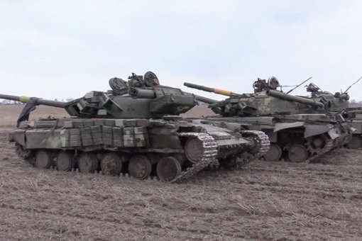Минобороны РФ показало кадры с захваченной бронетехникой ВС Украины около Чернигова