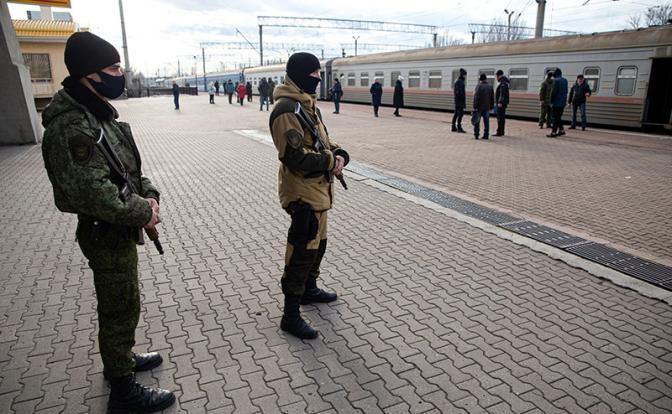 «Уезжайте немедленно!»: В Луганске звучат сирены