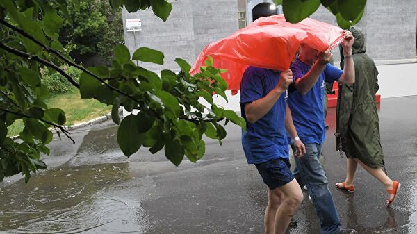 Погода в Москве: В МЧС предупредили о грозе и ветре в Москве в ближайшее время