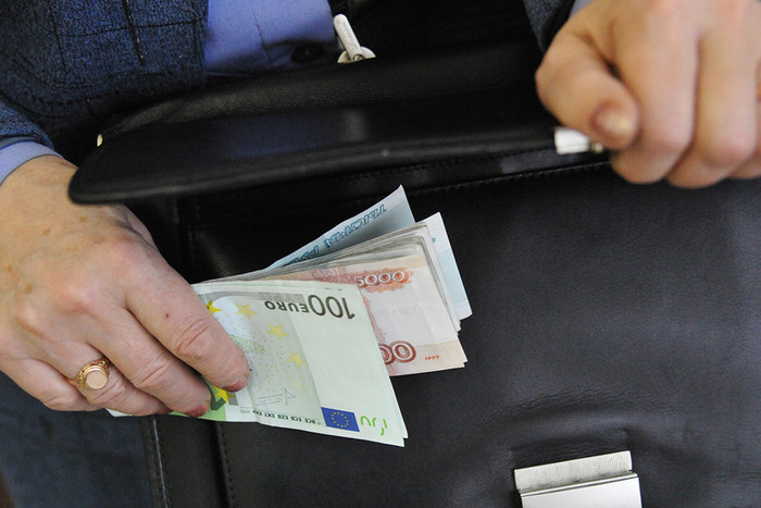 Российского борца с коррупцией арестовали за крупную взятку