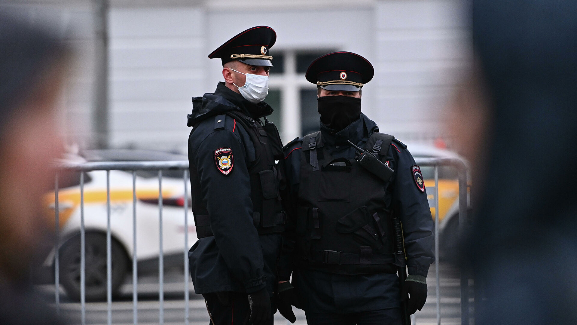 Похищавшая россиян под видом полицейских банда вымогателей пойдет под суд