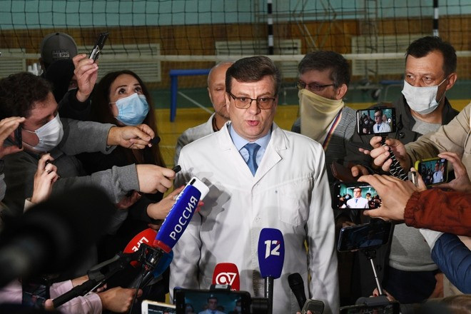 Ел «чойс» и спал под березой: омский министр Мураховский рассказал о своей пропаже в лесу