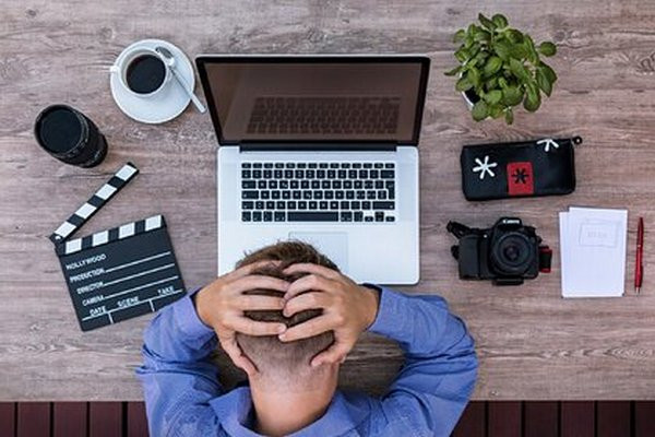 В ВОЗ предупредили о риске инсульта из-за сверхурочной работы