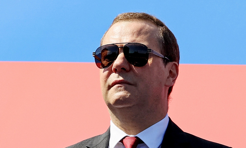 Песков: отсутствие ряда политиков в пятерке «Единой России» не значит низкую оценку им