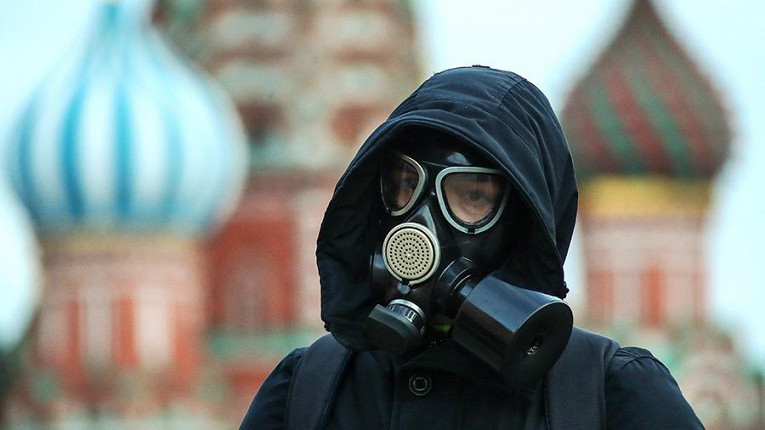 Назван срок отмены масок в России