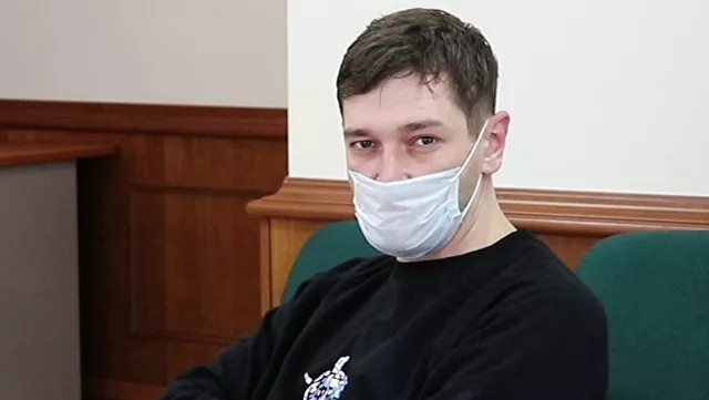 Суд приговорил Олега Навального к году условно за нарушение санитарных норм