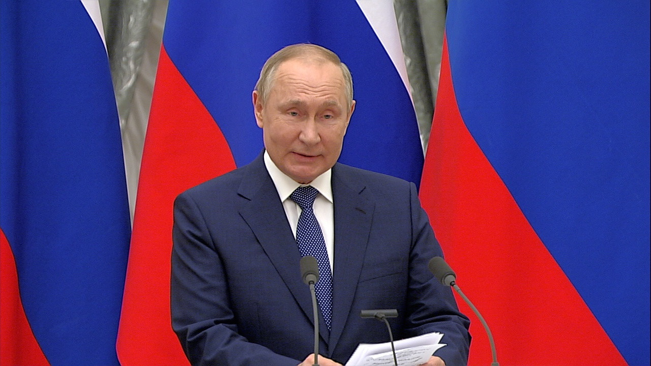 «Терпи, моя красавица»: Путин напомнил Киеву об отсутствии альтернатив Минским соглашениям