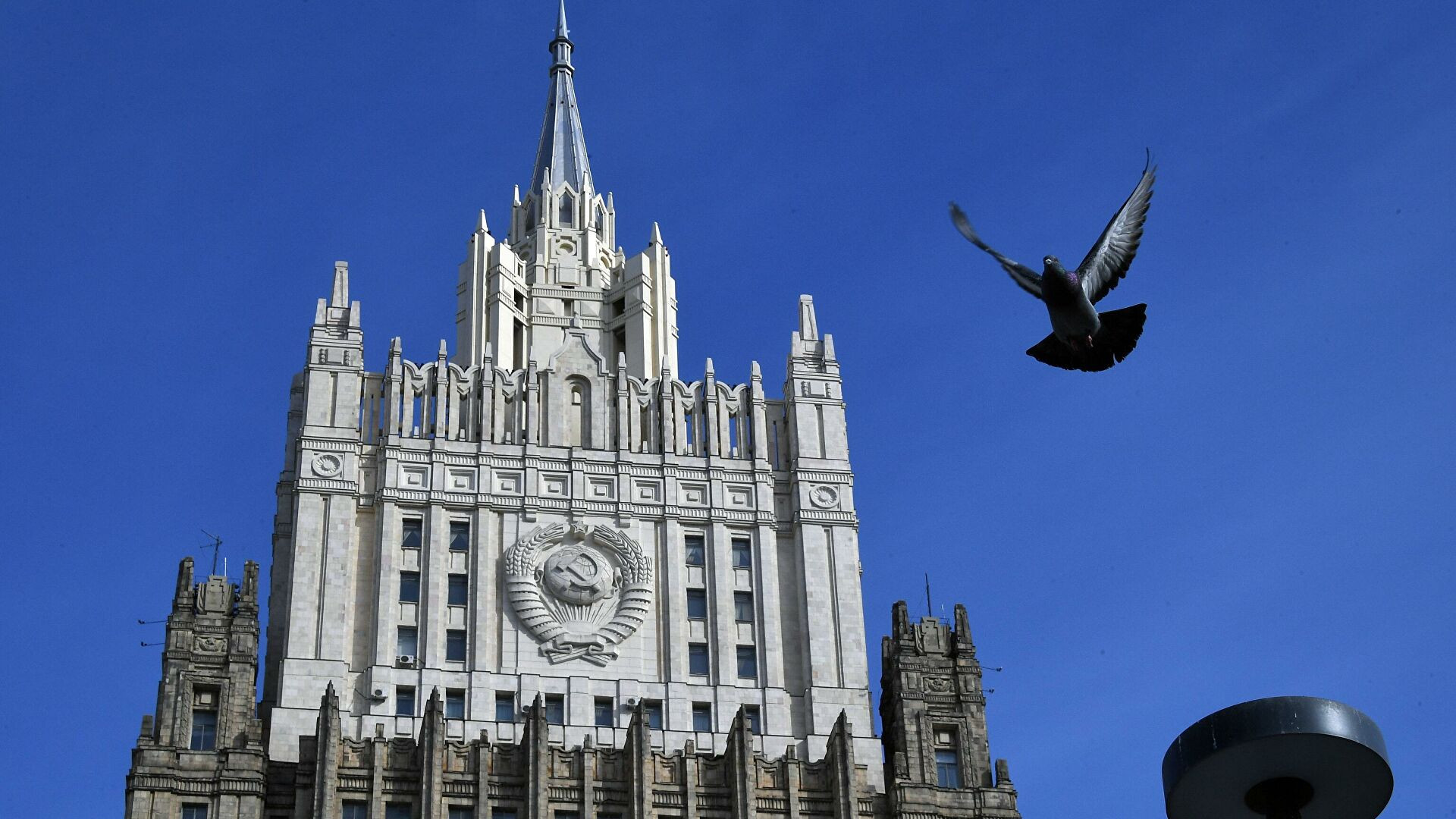 Москва предостерегла Британию: Мы можем бомбить